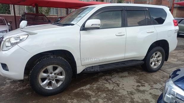 Toyota Land Cruiser Prado 2012 White