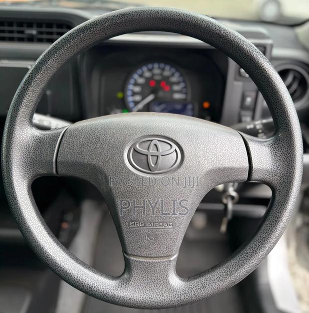 Toyota Probox 1.5 Hybrid F 2019 Silver