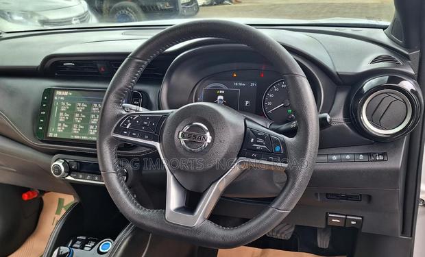Nissan Kicks 2020 Silver