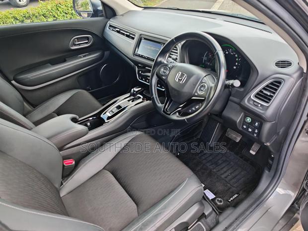 Honda Vezel 1.5 Hybrid 2WD 2019 Gray