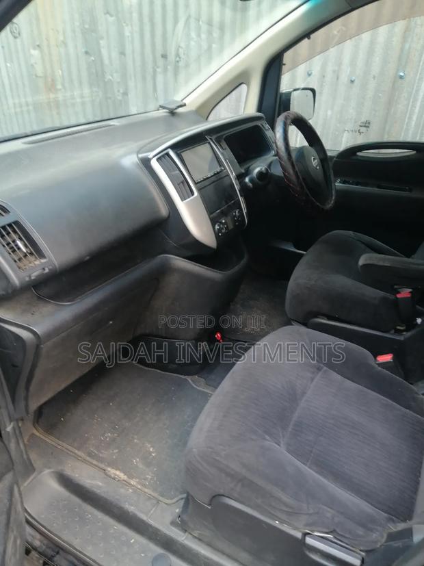 Nissan Serena 2009 Black