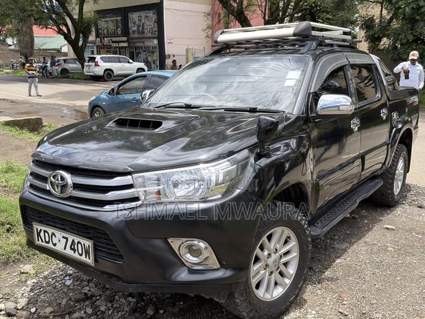 Toyota Hilux 3.0 D-4D 4x4 2014 Black