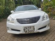 Toyota Crown 2010 White for sale