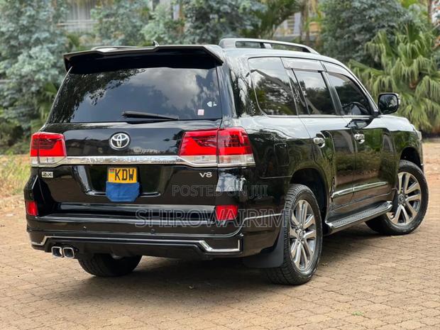 Toyota Land Cruiser 2010 Matt Black