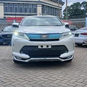 Toyota Harrier 2019 White for sale