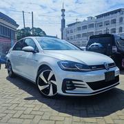 Volkswagen Golf 2018 White for sale