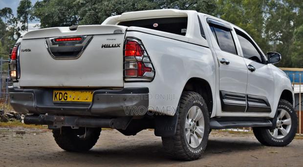 Toyota Hilux 2017 White