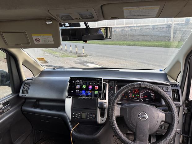 Nissan Serena 2009 Gray