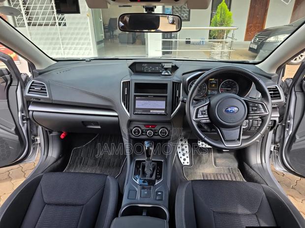 Subaru Impreza 2.0i Premium AWD Hatchback 2019 Silver