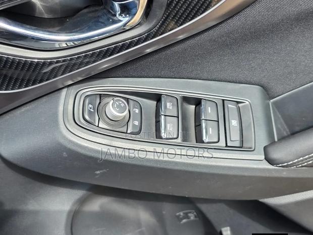 Subaru Impreza 2.0i Premium AWD Hatchback 2019 Silver