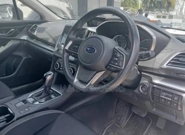 Subaru Impreza 2.0i Premium AWD Hatchback 2019 White