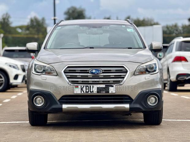 Subaru Outback 2.5i AWD 2016 Gold