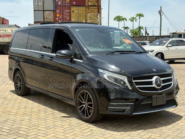 Mercedes-Benz 220 2019 Black