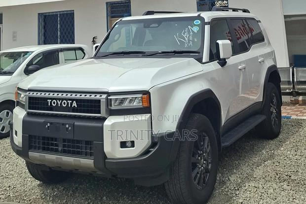Toyota Land Cruiser Prado 2.7 2024 White