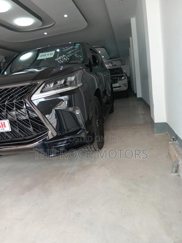 Lexus LX 2020 Black