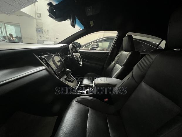 Toyota Harrier 2.5 Hybrid 4WD 2019 White