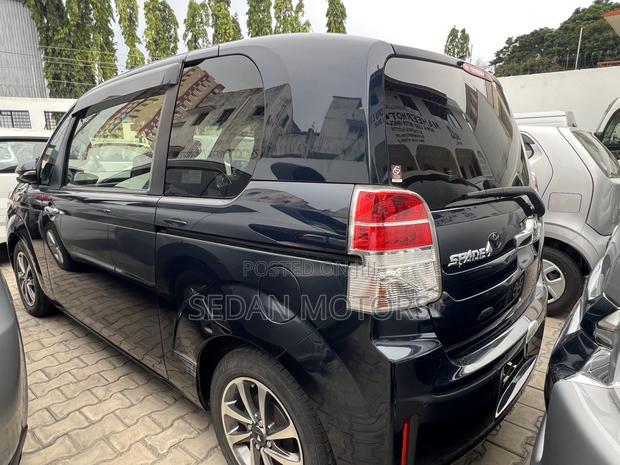 Toyota Spade 2019 Black