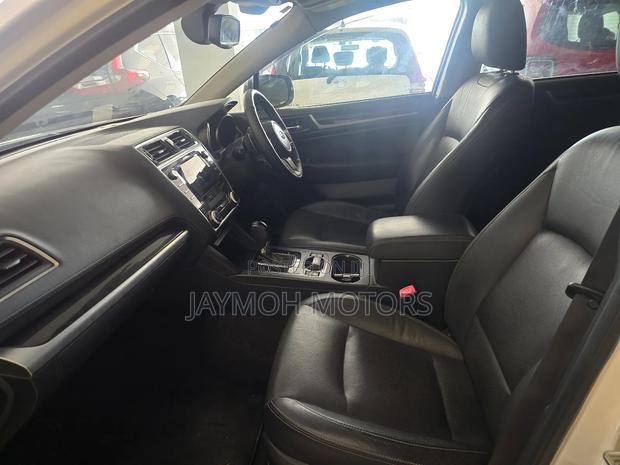 Subaru Outback 2019 Pearl