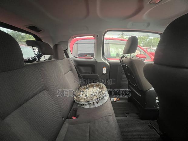 Toyota Spade 2019 Matt Black