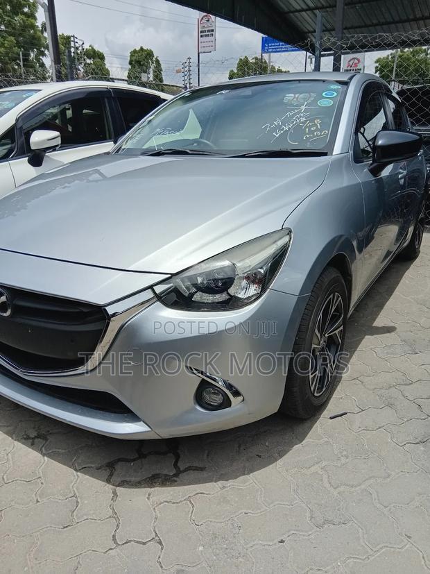 Mazda Demio 2018 Silver