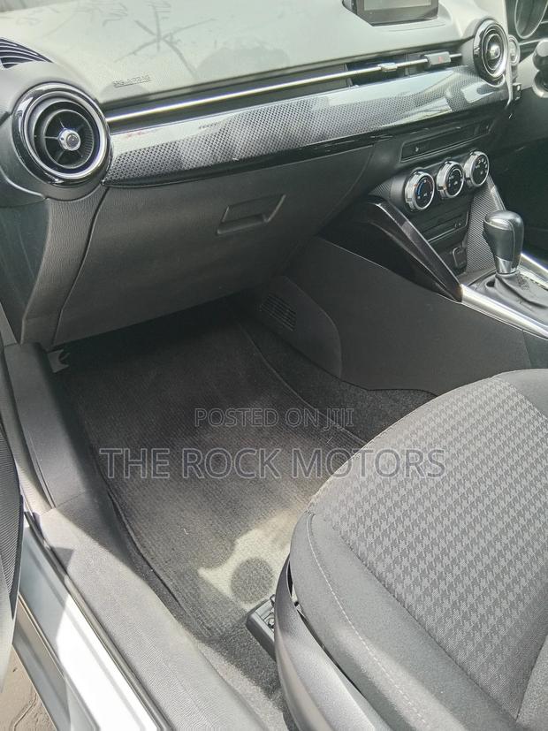 Mazda Demio 2018 Silver
