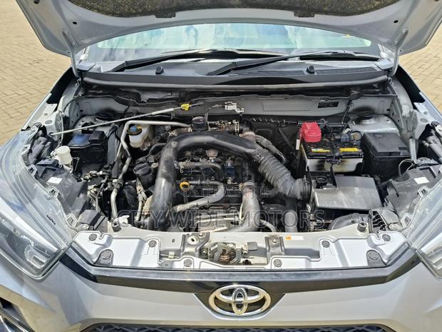 Toyota Raize 1.0 AWD 2019 Silver