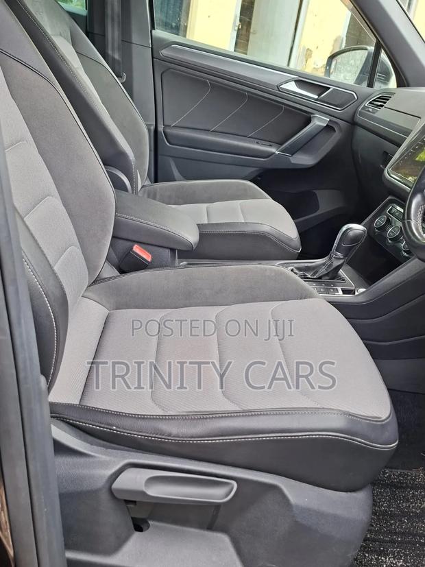 Volkswagen Tiguan 2.0T SEL R-Line FWD 2019 Black