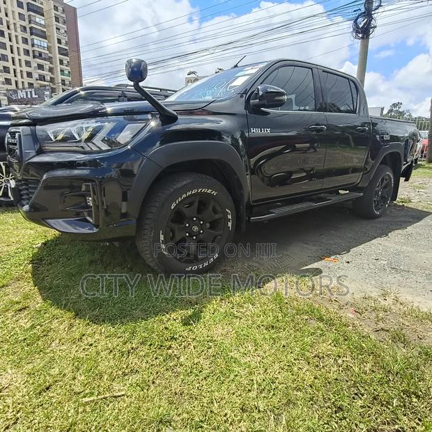 Toyota Hilux Revo Double Cab Deisel 2.4 AWD 2019 Black