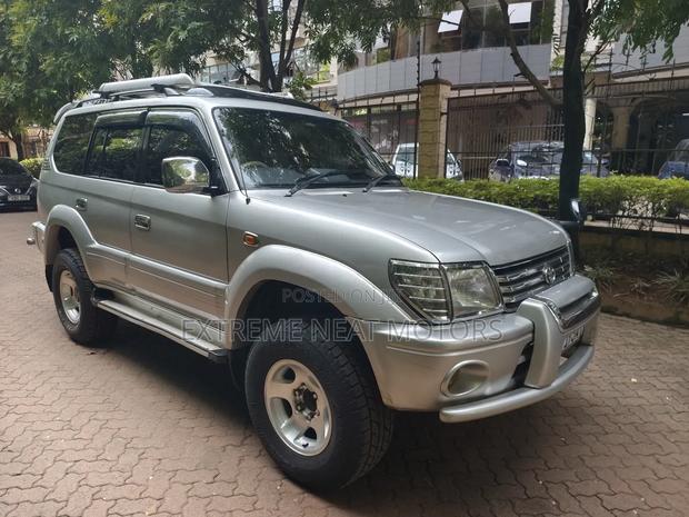 Toyota Land Cruiser Prado 2.7 16V 5dr 2000 Silver