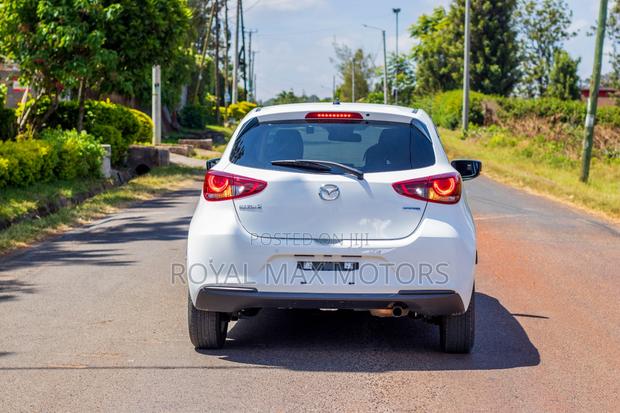 Mazda 2 2020 White