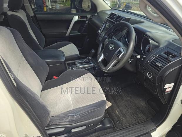 Toyota Land Cruiser Prado 2015 White
