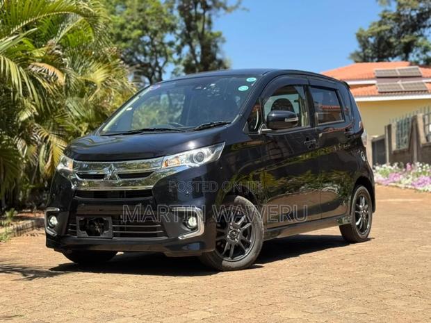 Mitsubishi EK Wagon 660 FWD 2018 Black
