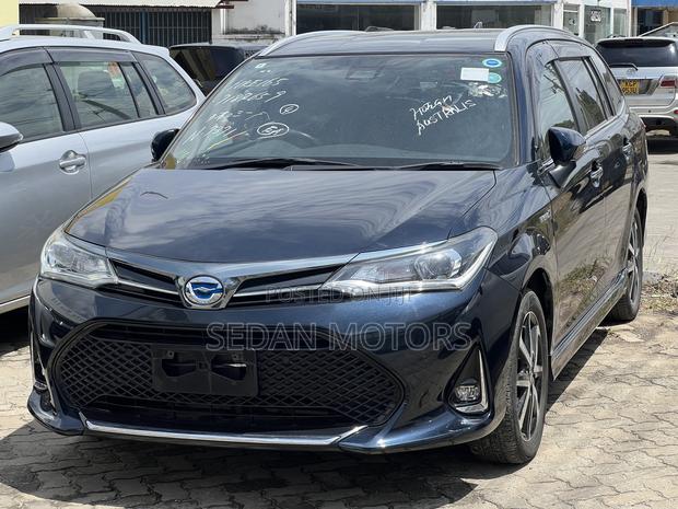 Toyota Corolla Fielder 2019 Black
