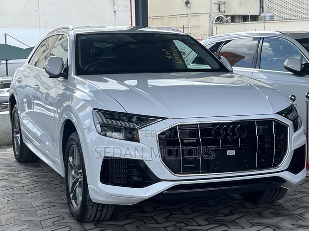 Audi Q8 55 Premium AWD quattro 2020 Beige
