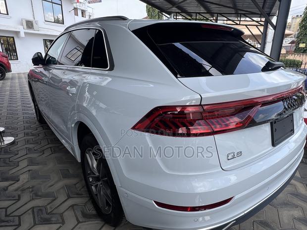 Audi Q8 55 Premium AWD quattro 2020 Beige