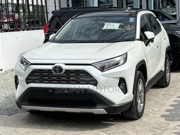 Toyota RAV4 2019 White