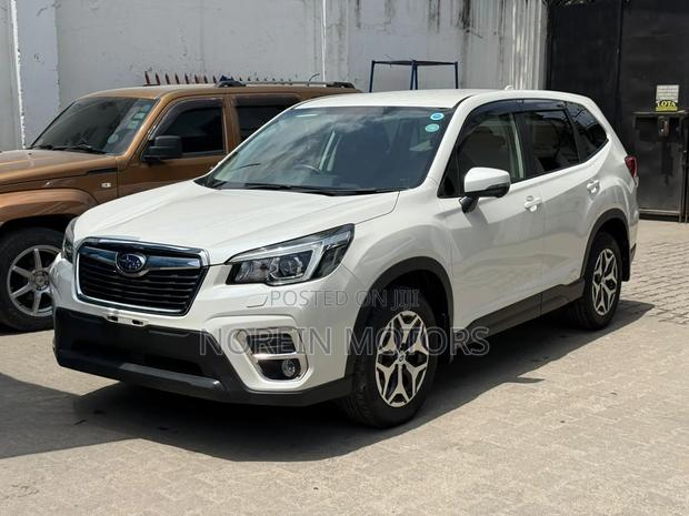 Subaru Forester 2018 White