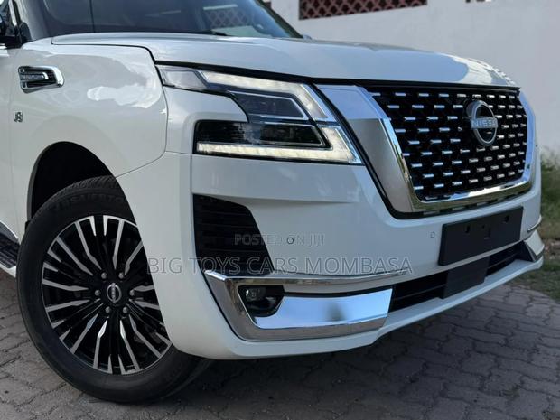 Nissan Patrol 2019 White