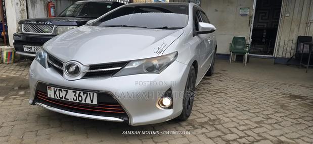 Toyota Auris 2014 Silver