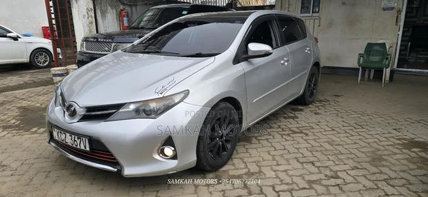 Toyota Auris 2014 Silver