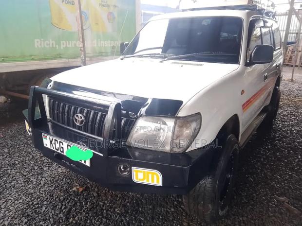 Toyota Land Cruiser PRADO 2003 White