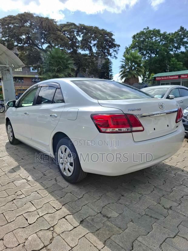 Toyota Premio 2018 Pearl
