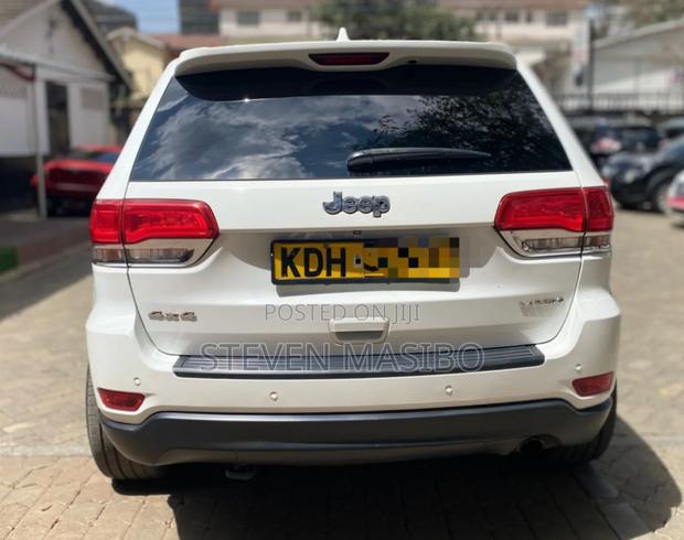 Jeep Grand Cherokee Laredo 4dr 4x4 2016 White