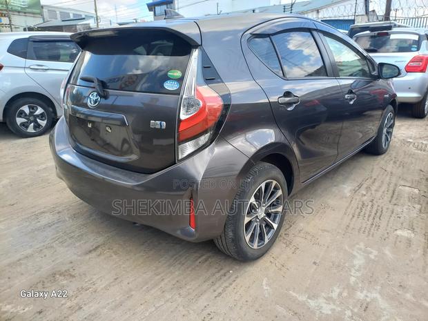Toyota Aqua 2019 Gray