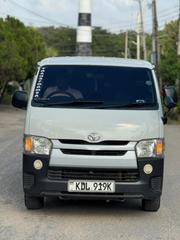 Toyota HiAce 2015 White for sale