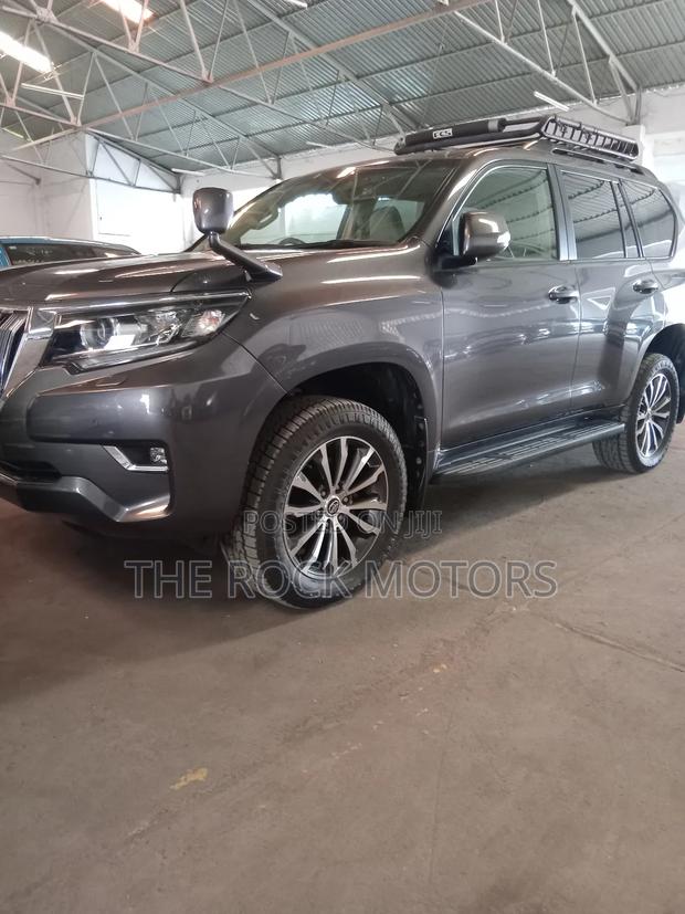 Toyota Land Cruiser Prado 2019 Silver