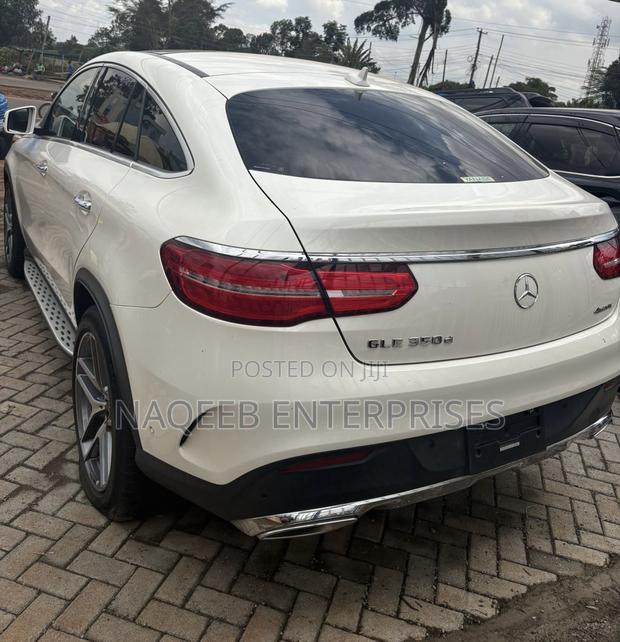 Mercedes-Benz GLE-Class GLE 350d 4MATIC 2019 White