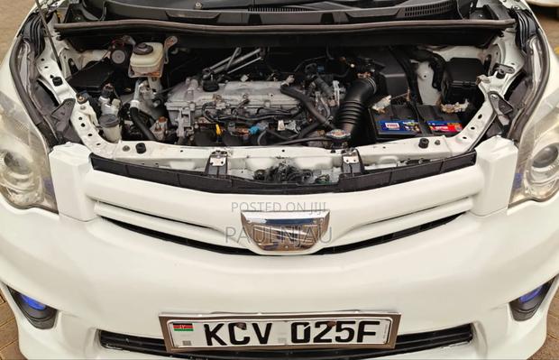 Toyota Noah 2012 White