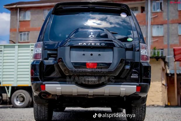 Mitsubishi Pajero V80 3.2 DI-D 2019 Black