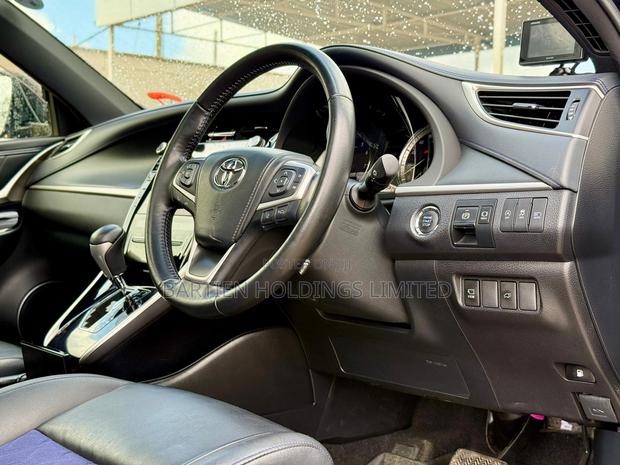 Toyota Harrier 2.0 2019 Black